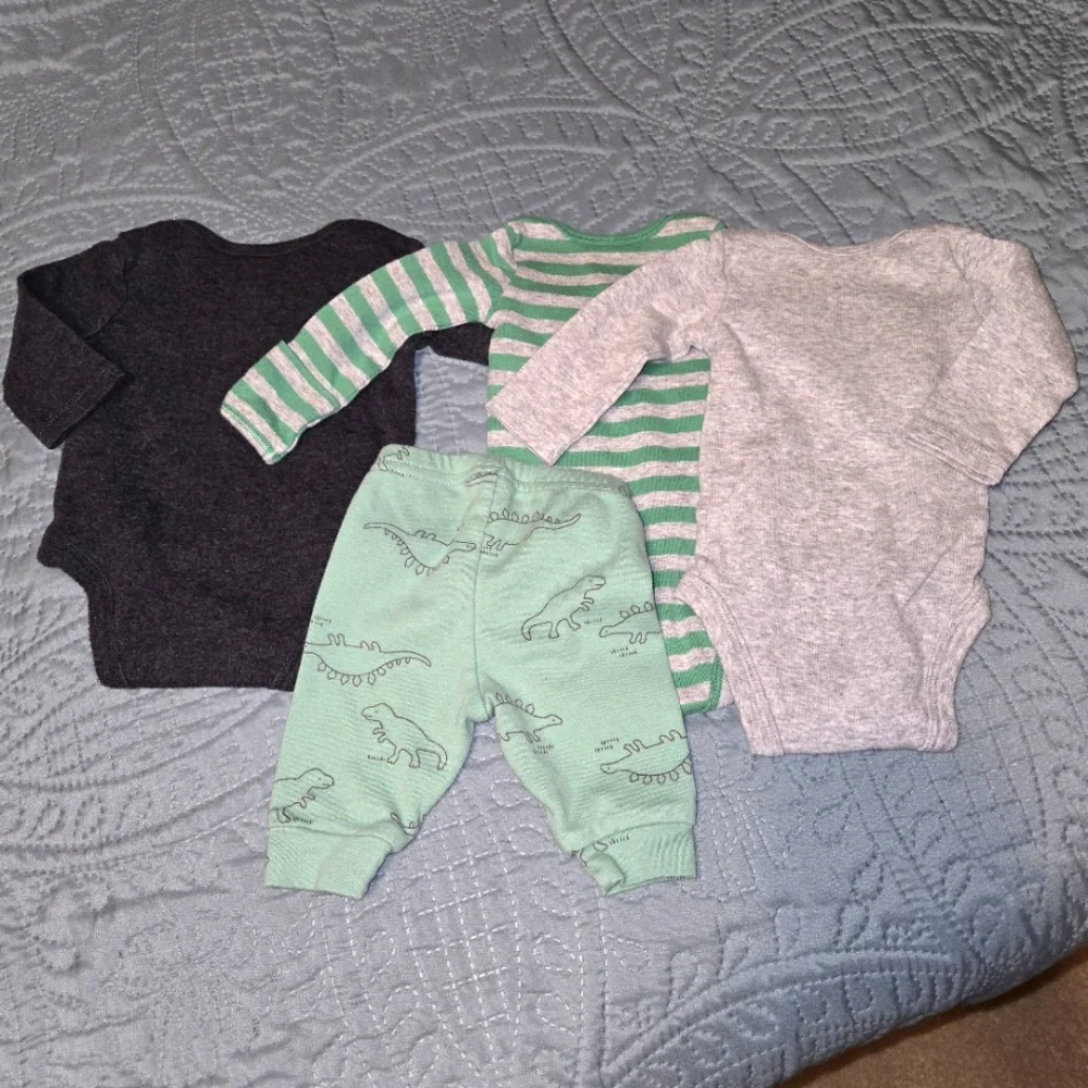 Carter's NB Boy's Bundle 4pcs